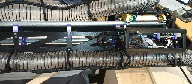 V1E Lowrider3 hangers (2.5" or 2") for Vac Hose. — Image 5 of 6