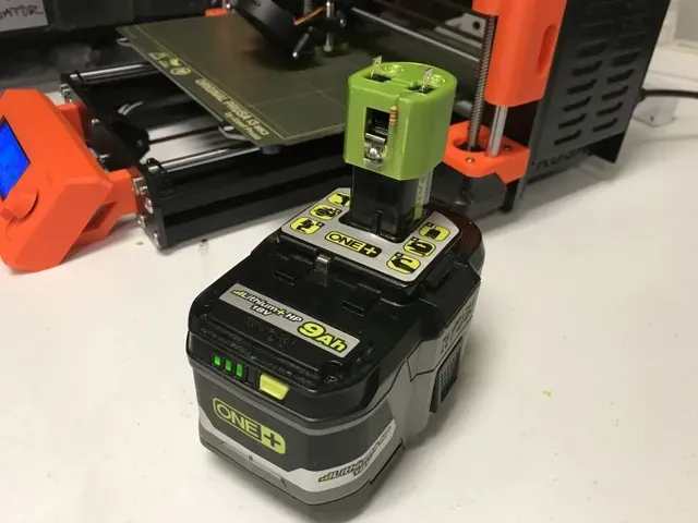 Ryobi One+ 18V Battery Charge Adapter for Solar / Powerstation — Фото 2 из 6
