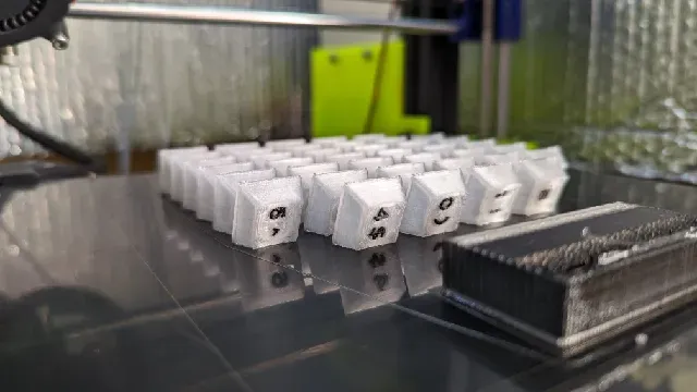 Complete Cherry MX stem keycap set optimized for 3D printing (riskeycap profile, multi-material) — Image 2 of 12