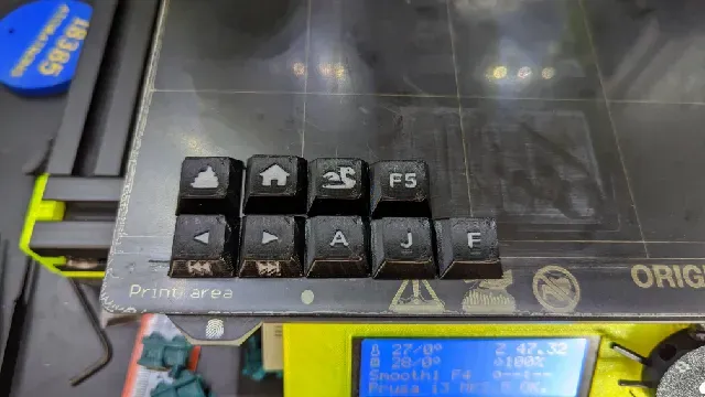 Complete Cherry MX stem keycap set optimized for 3D printing (riskeycap profile, multi-material) — Image 12 of 12