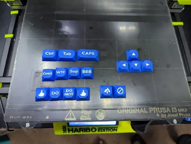 Complete Cherry MX stem keycap set optimized for 3D printing (GEM profile, multi-material) — Image 9 of 16