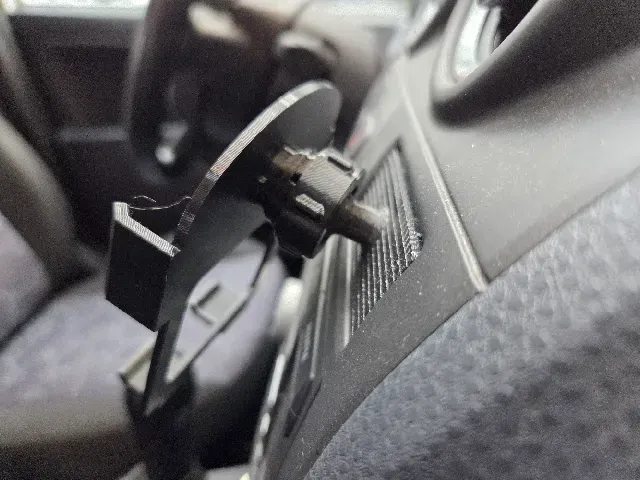 Car smart phone holder with 17mm Ball Joint (for Samsung S25 w/ protective case) / Ford Fiesta MK6