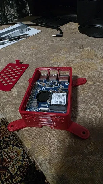 Raspberry Pi 5 with PoE M.2 HAT+ case VESA Standard 100mm — Фото 3 из 8