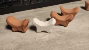 "Handmade" chopstick holder supportless