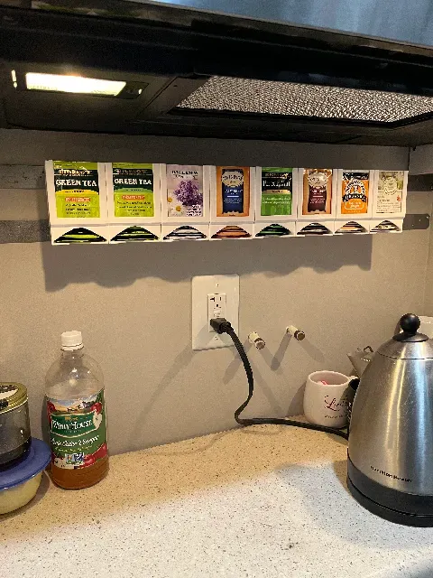 Tea bag dispenser