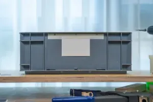 card clamp for logistics box