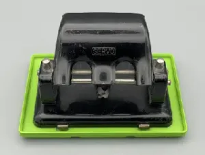 Gridfinity bin for vintage SERVO Hole Punch (A4 Locher)