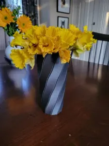 Wavy Spiral Vase