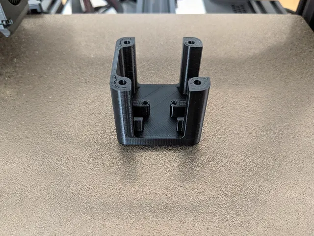 Ender 3 (Pro) X-axis motor cover with modified endstop mount (0 - 5 mm offset) — Image 3 of 3