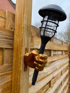 Lamp holder fist