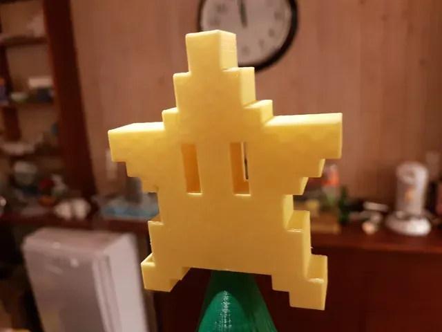 8-Bit Mario Star Tree Topper — Фото 2 из 3