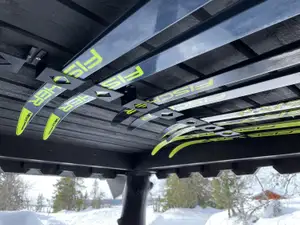 Nordic/cross-country ski ceiling rack