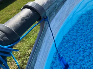 Hook for Bestway Steel Pro Max pool - added a small mounting eyelet for a thermometer