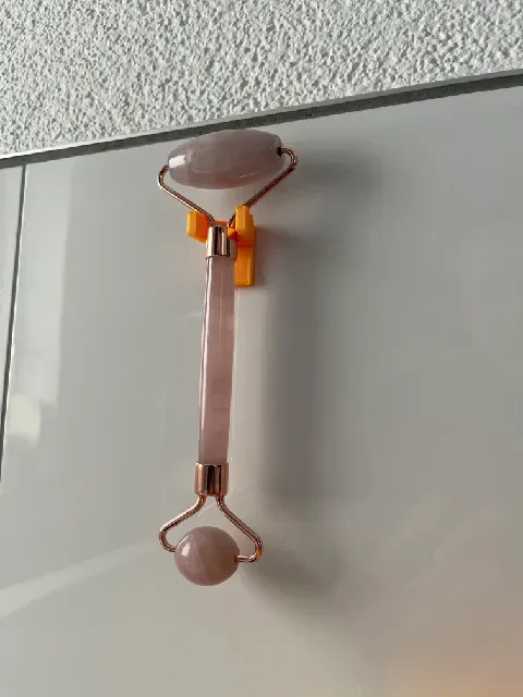 Jade roller Wall mount for sticking