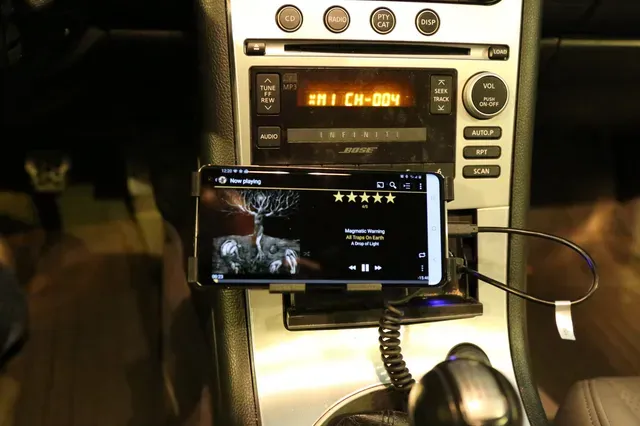 Cell Phone Mount for 2006 Infiniti G35 — Image 3 of 3