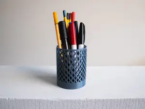 Cylinder Pencil Holder with Diamond Texture