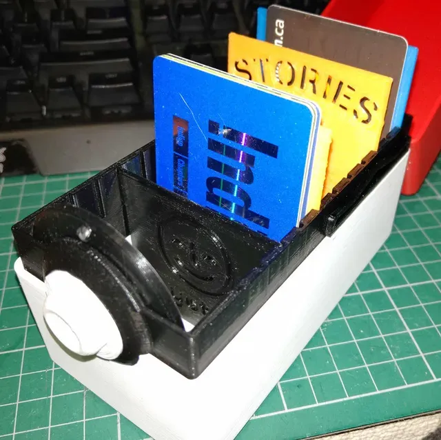 Yoto Card Storage Box (Pokeball Style) — Фото 6 из 24