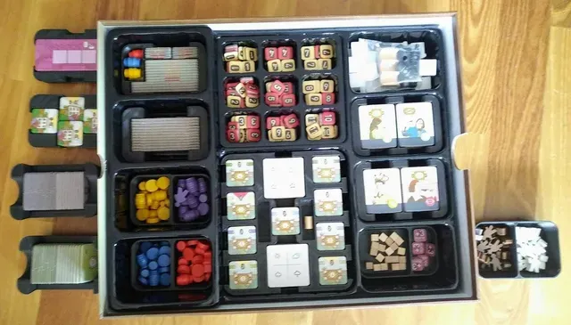 Vinhos Deluxe Organizer (incl. expansions) — Image 3 of 22