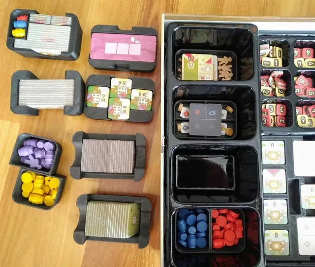 Vinhos Deluxe Organizer (incl. expansions) — Image 4 of 22