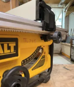 DeWalt DW745 Table Saw Fence Knob