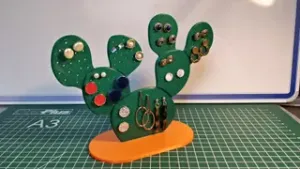 Cactus earring holder