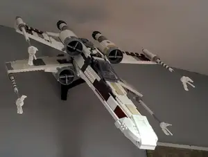 LEGO Star Wars 75355 UCS X-Wing Wall Mount