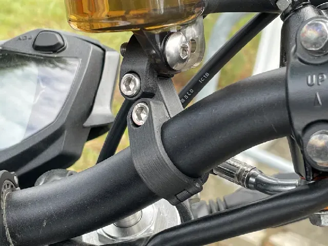 Universal handle bar clamp bracket for 22.2mm — Image 4 of 9