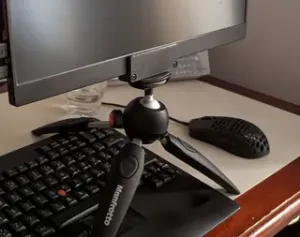 Portable gaming monitor tripod mount