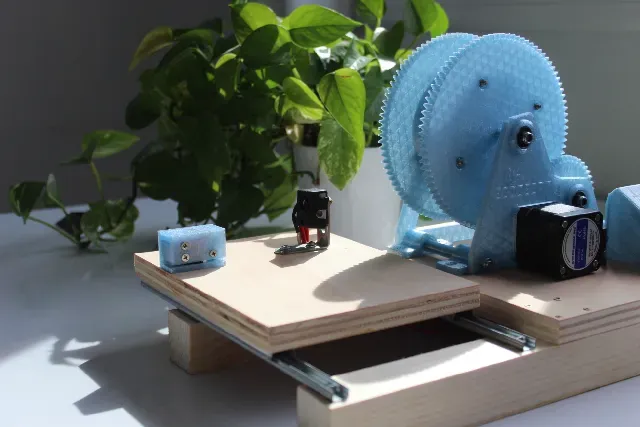 Machine to convert PET plastic bottles into filament for 3D printers — Фото 8 из 15