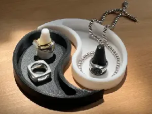 Yin Yang Ring Holder