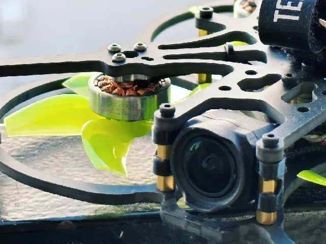 The PickleWhoop V2 (25) : cinematic whoop frame — Фото 2 из 15