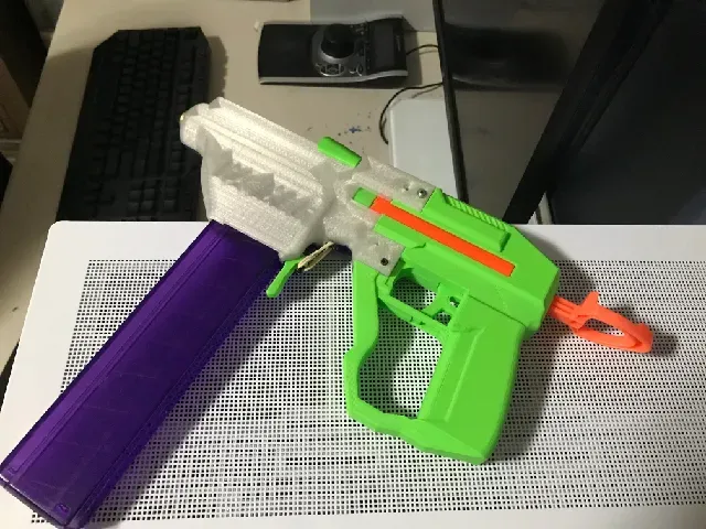 Lil Hyper V4mag
