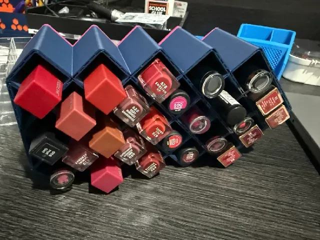 Lipstick Stand