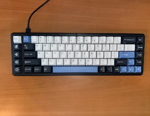 65% keyboard with macros — Фото 7 из 9