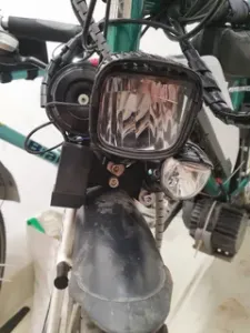 Multi-light support for bicycle fork (one-hole attachment)
