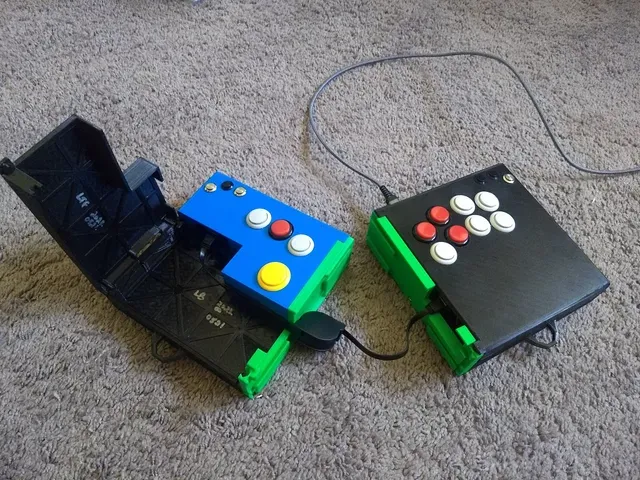 Splitbox, the Splittable Fighting Game Controller & Arcade Stick (Leverless/Stickless & Joystick Modular Fightstick) — Image 3 of 7