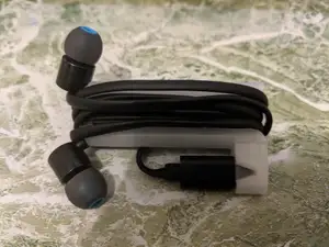 Earphone Wrap for USB Type-C & 3.5mm plug Earphones OpenSCAD