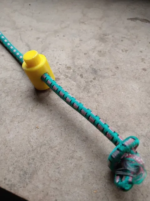 Bungee / cord gripper