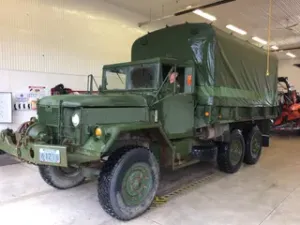 1-100 Canadian M35 MLVW Cargo w/winch