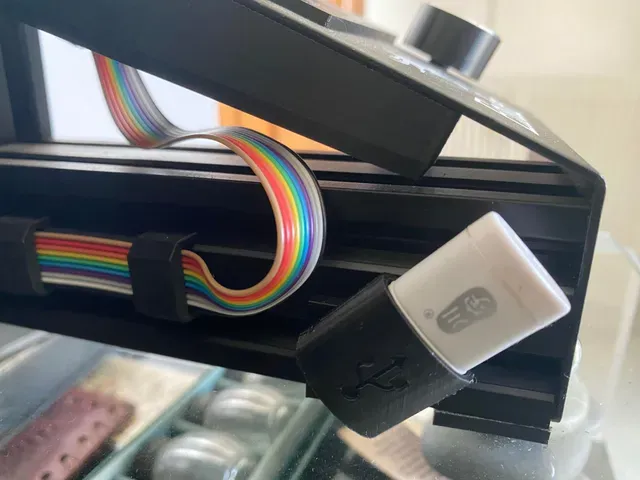 Range Clés USB avec Support Rainure V-Slot - Creality Ender 3 — Фото 14 из 17