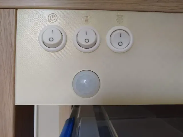Bigger Front Panel Ikea Lack Table 3 Buttons (with Prusa Logo) — Фото 3 из 5