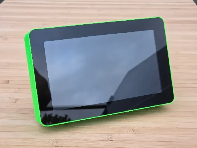 Raspberry Pi 7" Touch Display 2 Frame for RaspberryPi 4 - Horizontal - incl. Cutout - by Nerdiy.de — Фото 10 из 13