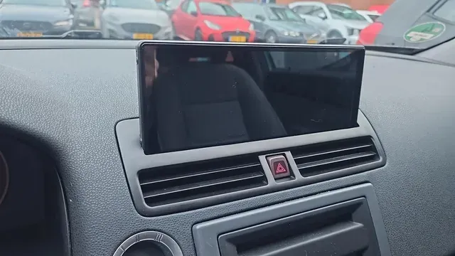 Carplayscreen holder for Volvo C30 / V50 / S40