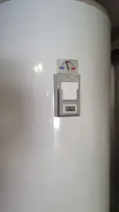 Držák teploměrů na bojler Dražice