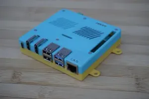 Raspberry Pi 4 & Waveshare Connector Adapter Housing by Nerdiy.de