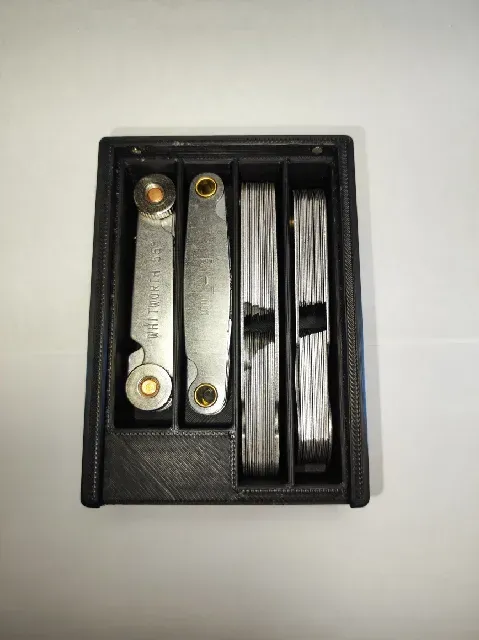 Caja para galgas de radio y peine de roscas. — Фото 3 из 5