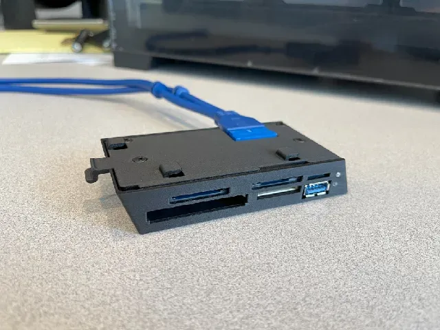 Startech USB 3.0 Internal Multi-Card Reader for Lian Li O11 Dynamic EVO Case