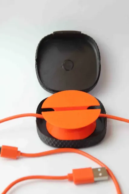 Introducing the Ultimate Portable Rotatable Data Cable Organizer Storage Box! — Image 6 of 8