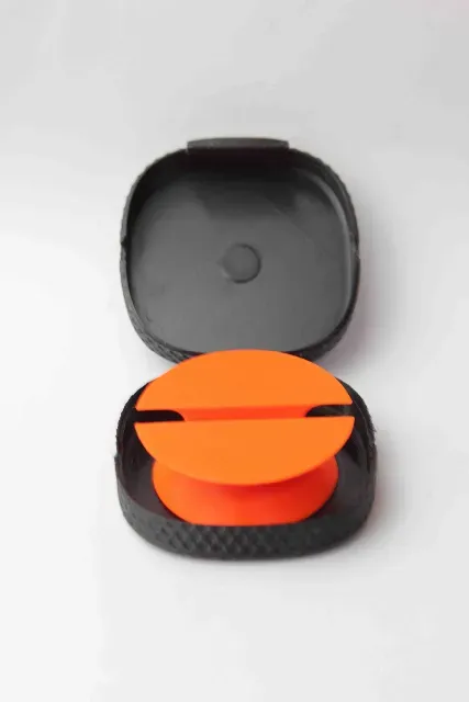Introducing the Ultimate Portable Rotatable Data Cable Organizer Storage Box! — Image 7 of 8
