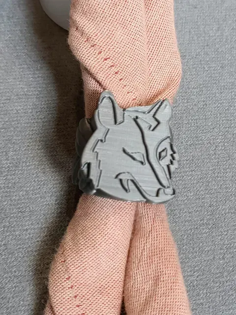 Akela wolf woogle neckerfhief scarfring. Canuto o pasa pañuelo de Akela, el lobo jefe de manada — Фото 2 из 6